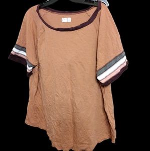 Maurice's 24/7 size 2 tee